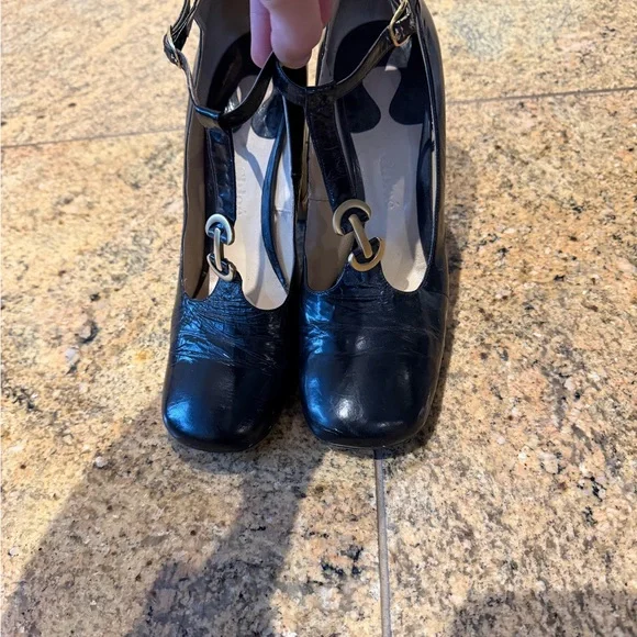 Chloe Black and Gold Heels - Picture 2 of 5